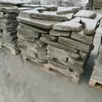 Галтованный песчаник серо-зеленый 1 м³ (14-17 м²), 50-60 мм для мощения коммерческих объектов